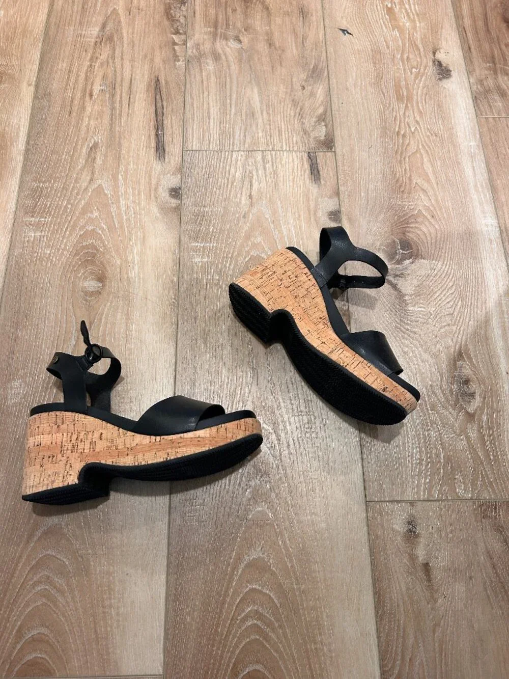 Reef Black Leather Cork Wedge Sandals – Size 9-WORN ONCE